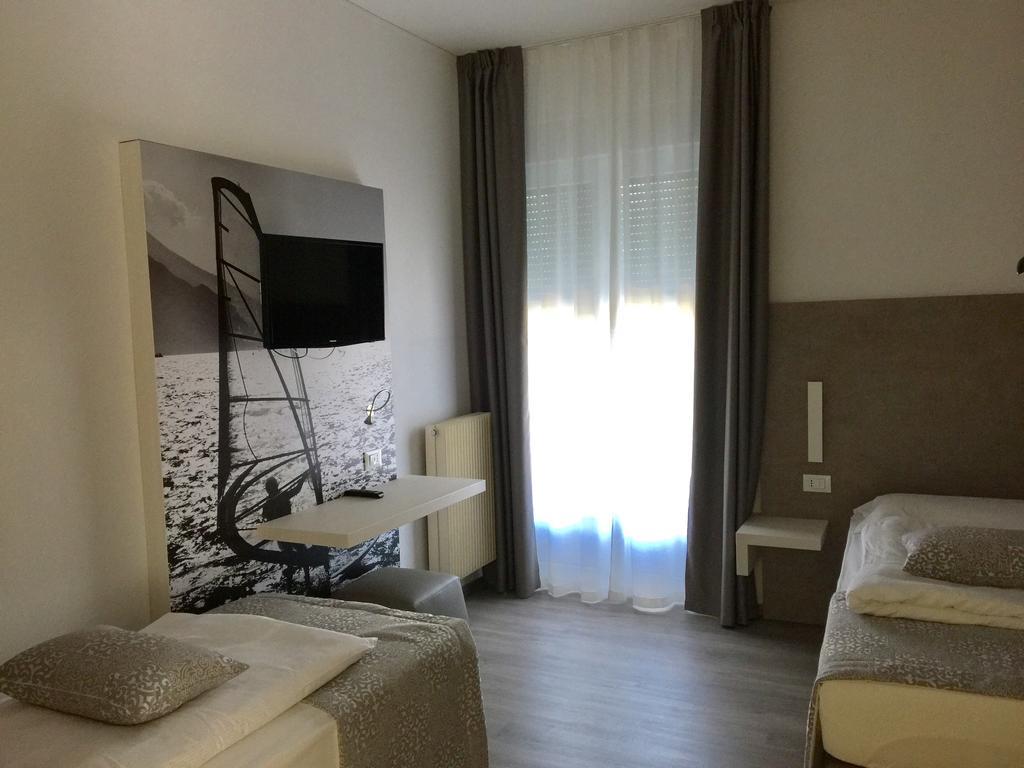Hotel Casa Serena Malcesine Zewnętrze zdjęcie